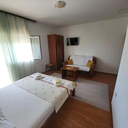 Udovicic Гостевой дом 2*